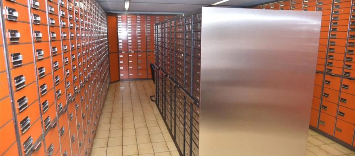 «Ριφιφί» στις θυρίδες: Έκαναν «φτερά» κοσμήματα και μετρητά εκατοντάδων χιλιάδων ευρώ